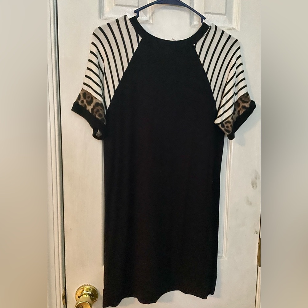Black cheetah stripped dress